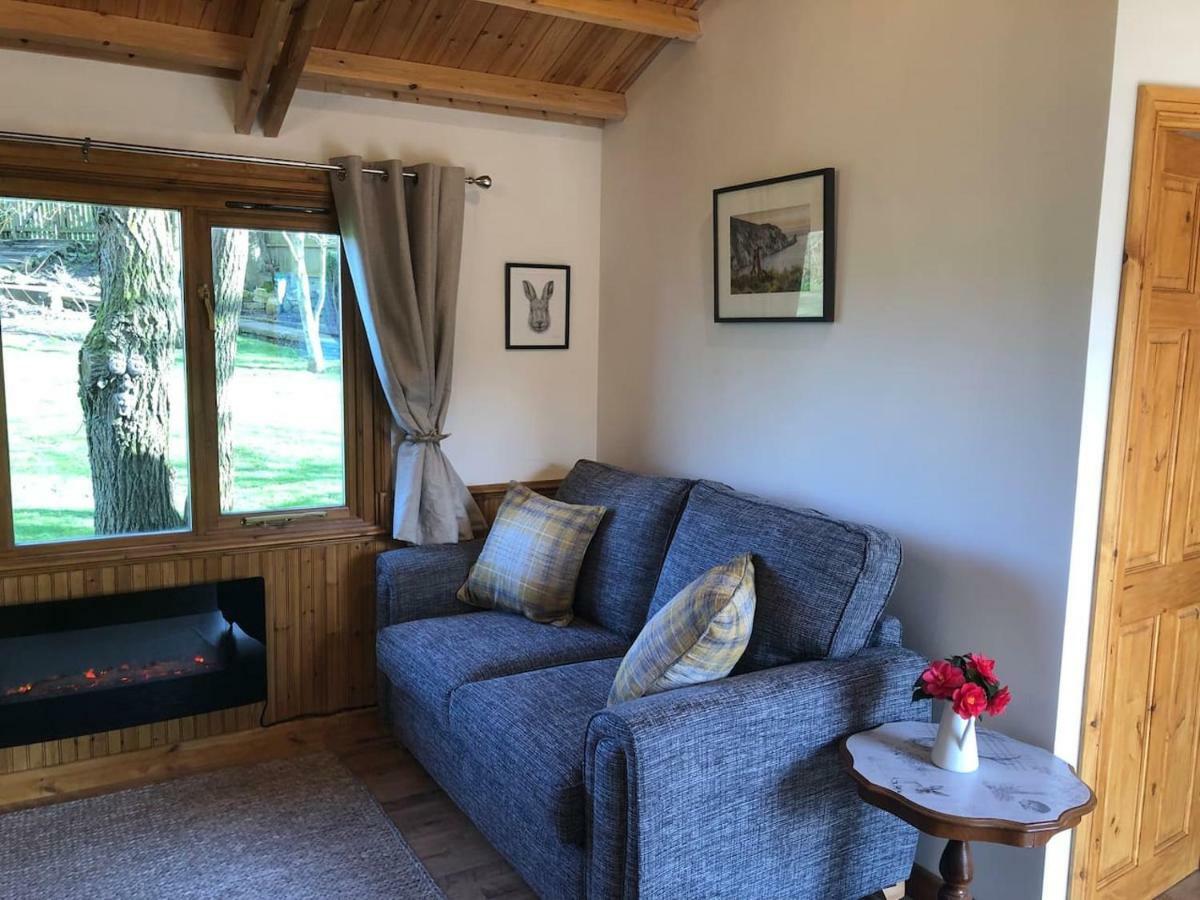 Cosy Dog Friendly Lodge With An Outdoor Bath On The Isle Of Wight Whitwell  Exterior foto